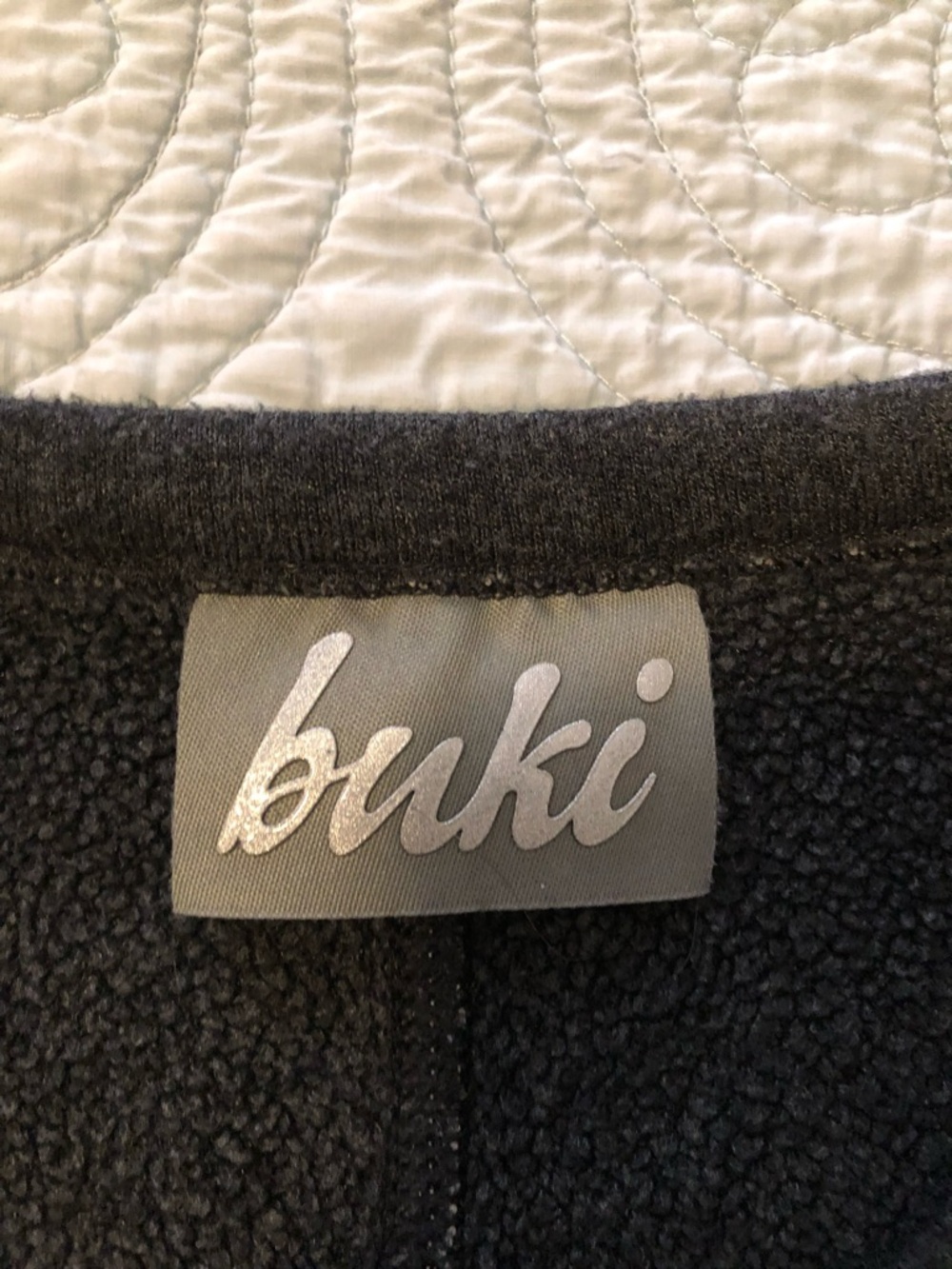 Buki Rugvee v-neck pullover. Size small-medium. - Picture 7 of 13